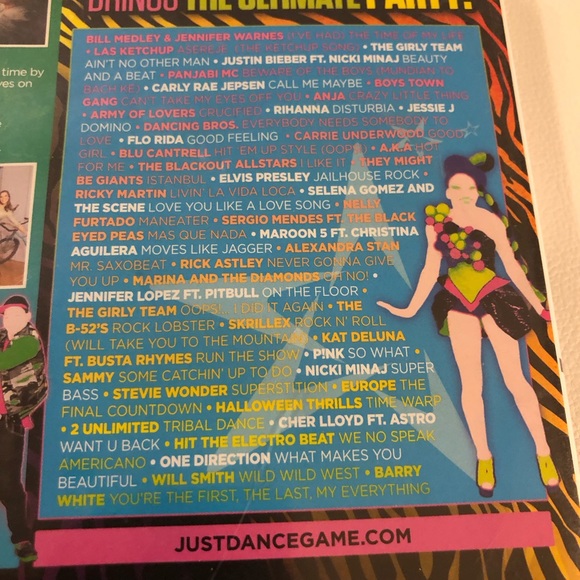 Just Dance 4 (Nintendo Wii U, 2012) CIB Complete with Manual - Picture 3 of 7